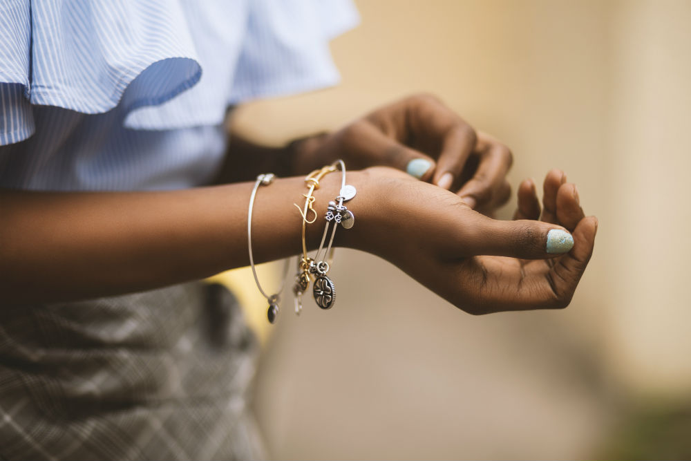 Personalized Jewelry: Choosing the Perfect Gift this Holiday Season Personalized Jewelry: Choosing the Perfect Gift this Holiday Season