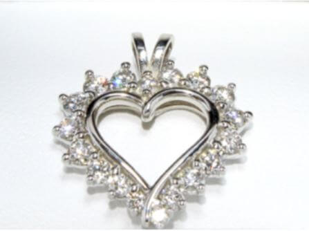 BARONS Diamond Heart Pendant