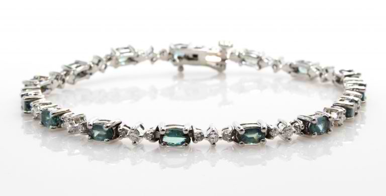 Amazing Alexandrite & Pretty Pearls: Discover June's Birthstones